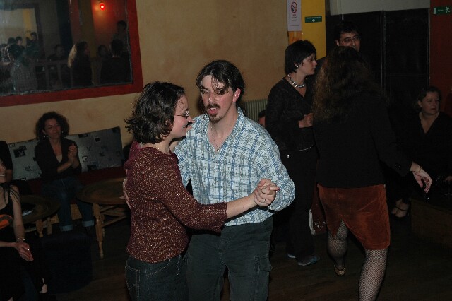 min 2006 10 31 latino 203